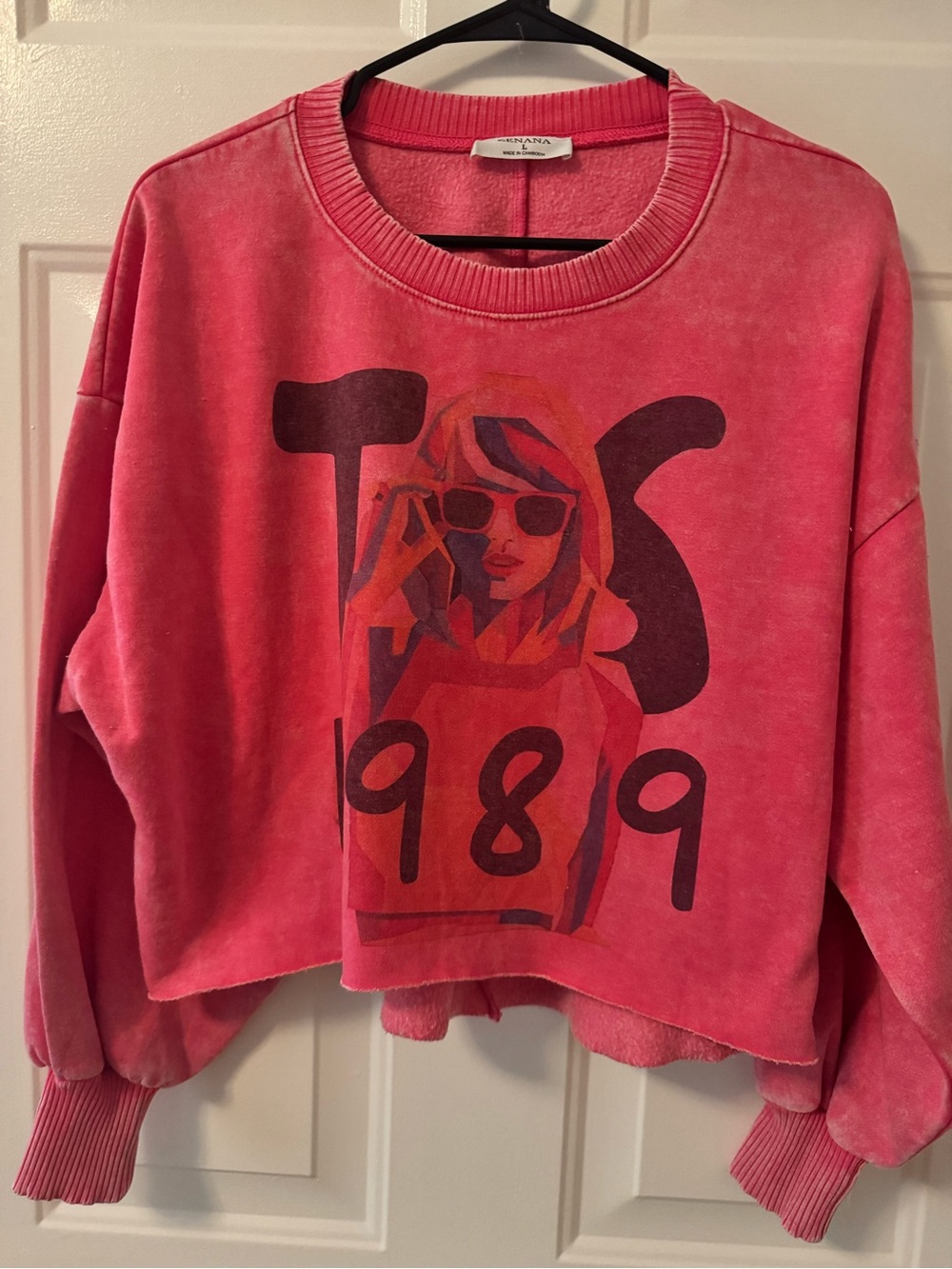 Women’s Pink Graphic Crewneck Sweatshirt